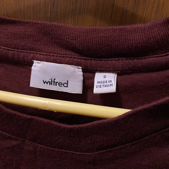 Wilfred Burgundy Cropped Cinched Tee - Picture 2 of 2